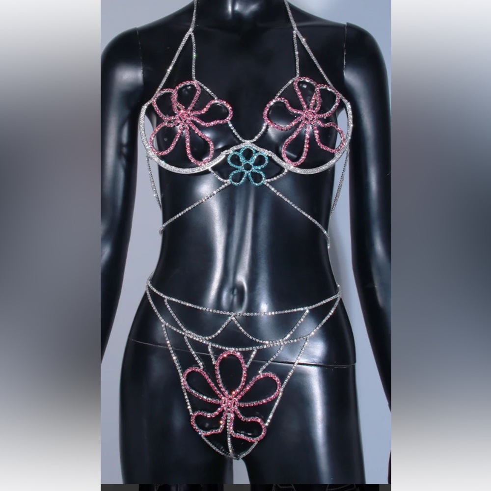 Flower chain bra and panties set